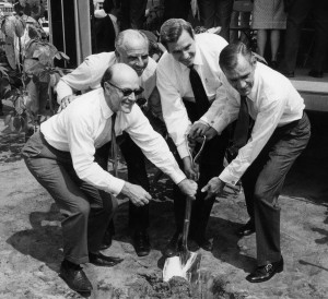 Ground_Breaking1971